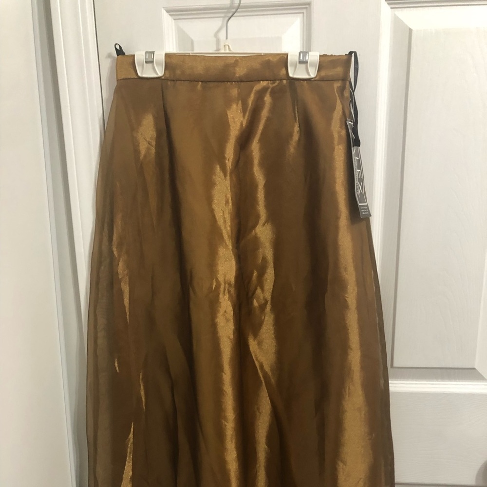 Beautiful gold Alex evenings a-line skirt